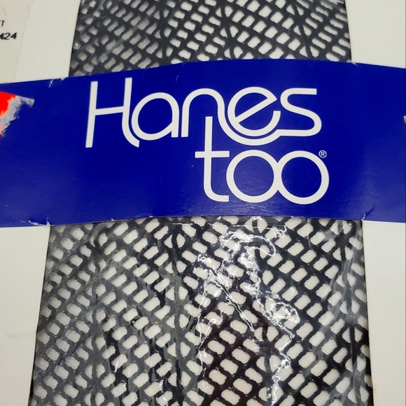 Vintage Hanes Too Black Fishnet Stockings MADE IN ITALY 🇮🇹 size AB chevron Net - Picture 1 of 3